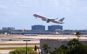 Best Western Plus Miami Airport North Hotel & Suites